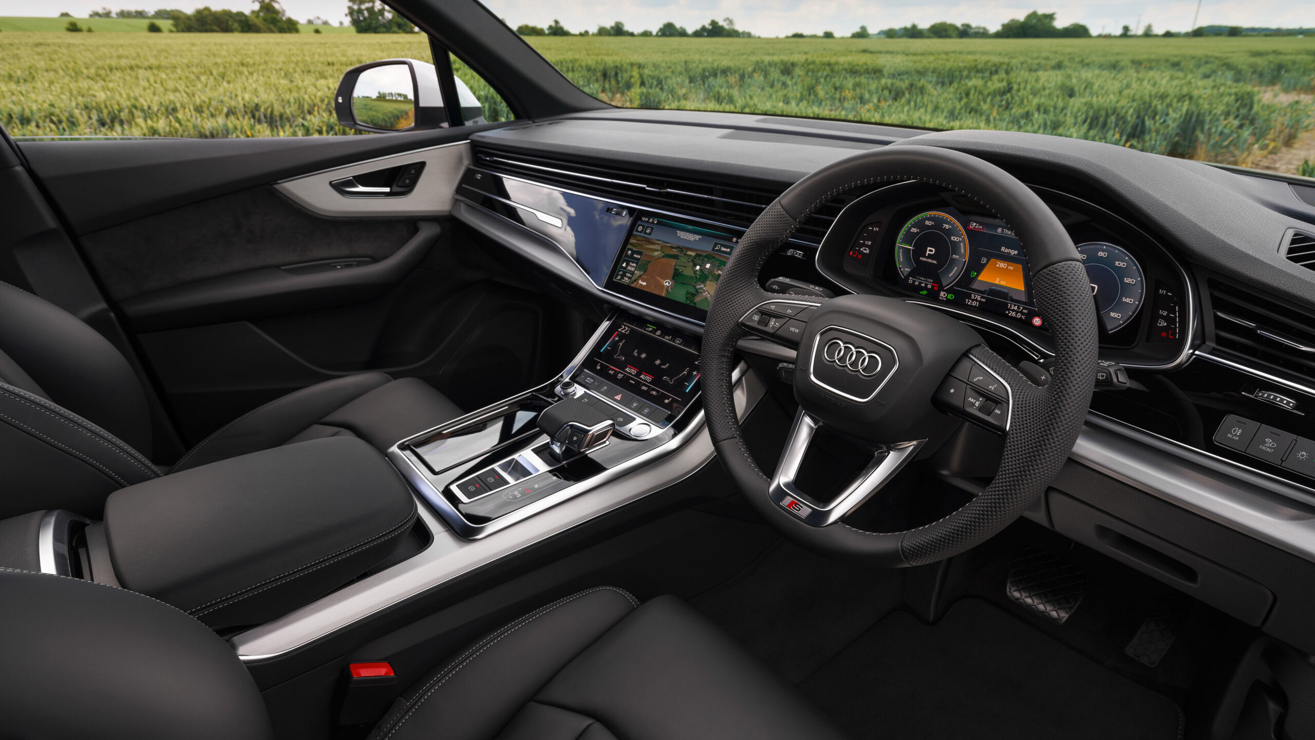 Audi Q7 - Cabin and Practicality