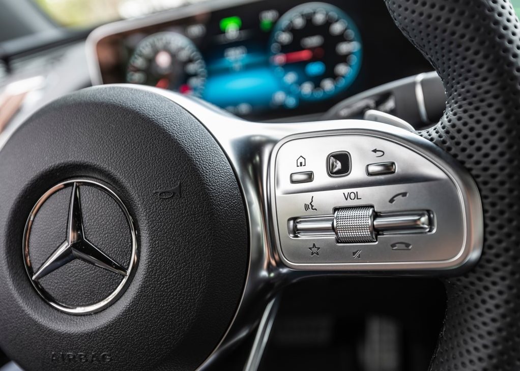 Mercedes-Benz EQC Interior Features